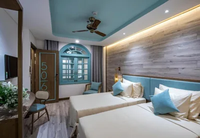 Deluxe-Twin (Innenfenster) + kostenloser Nachmittagstee — Icon Saigon - LifeStyle Design Hotel