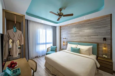 Premium-Doppelzimmer (Außenblick) + kostenloser Nachmittagstee — Icon Saigon - LifeStyle Design Hotel